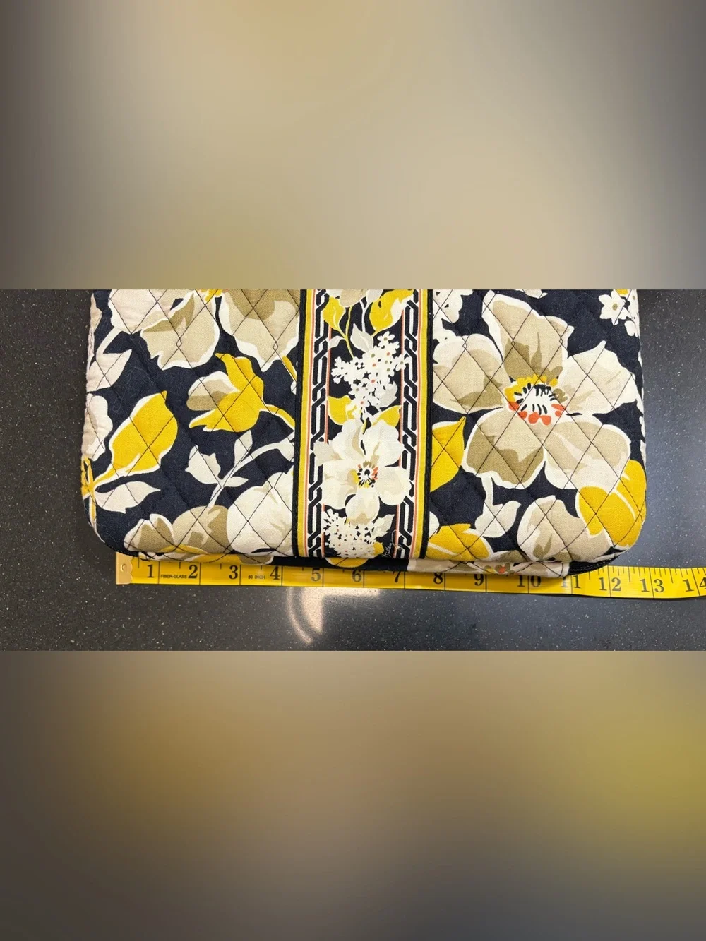 Vera Bradley Dogwood Adjustable E—Reader Hardcase